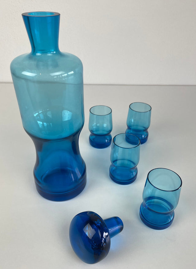 Krosno Vodka Decanter in Azure Blue with 4 Matching Shot Glasses