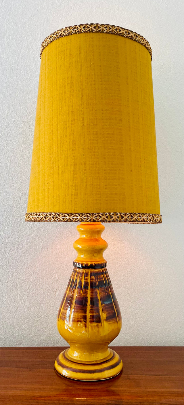 Yellow drip-glazed ceramic table lamp